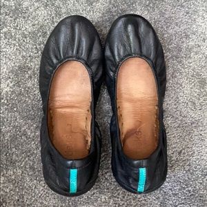 Black tieks